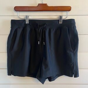 Old Navy black stretch shorts!